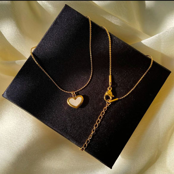 Gold Heart Pendant Necklace